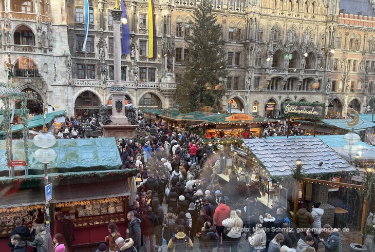  Bio-Gl&uuml;hweinalm Haas 2024 auf dem Marienplatz (&copy;Foto: Martin Schmitz(